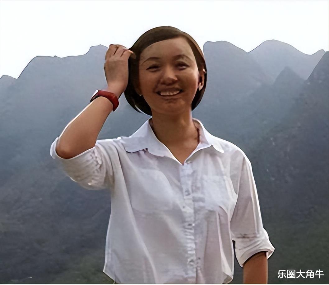 欧阳夏丹：主持《新闻联播》9年，三年前突然消失，背后有何隐情