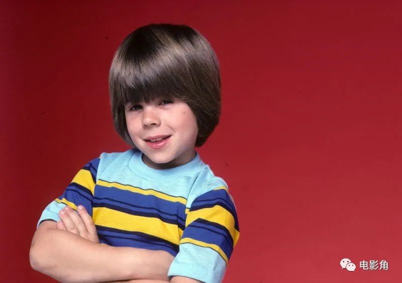 里奇|《过气童星》演员亚当·里奇去世,年仅54岁