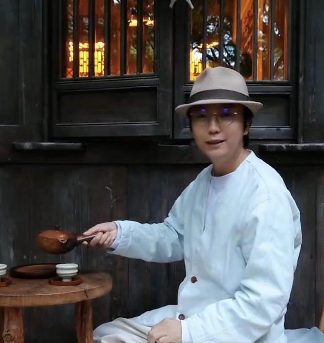 “跳梁小丑”李玉刚跌落神坛,不再被世界宽容,梅葆玖:死不原谅