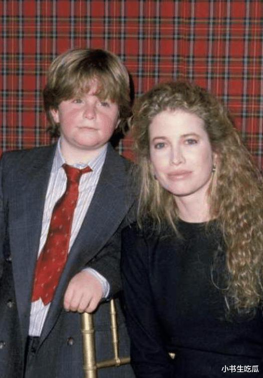 泽塔·琼斯：忍了花心老公23年，一双儿女都没能遗传她的高颜值