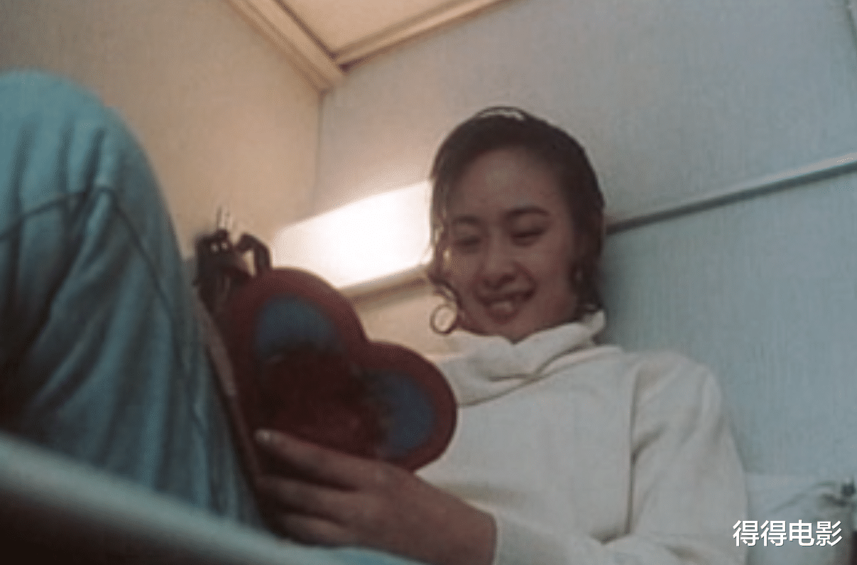 95版《中俄列车大劫案》，无数人童年阴影，央六版删减9分钟