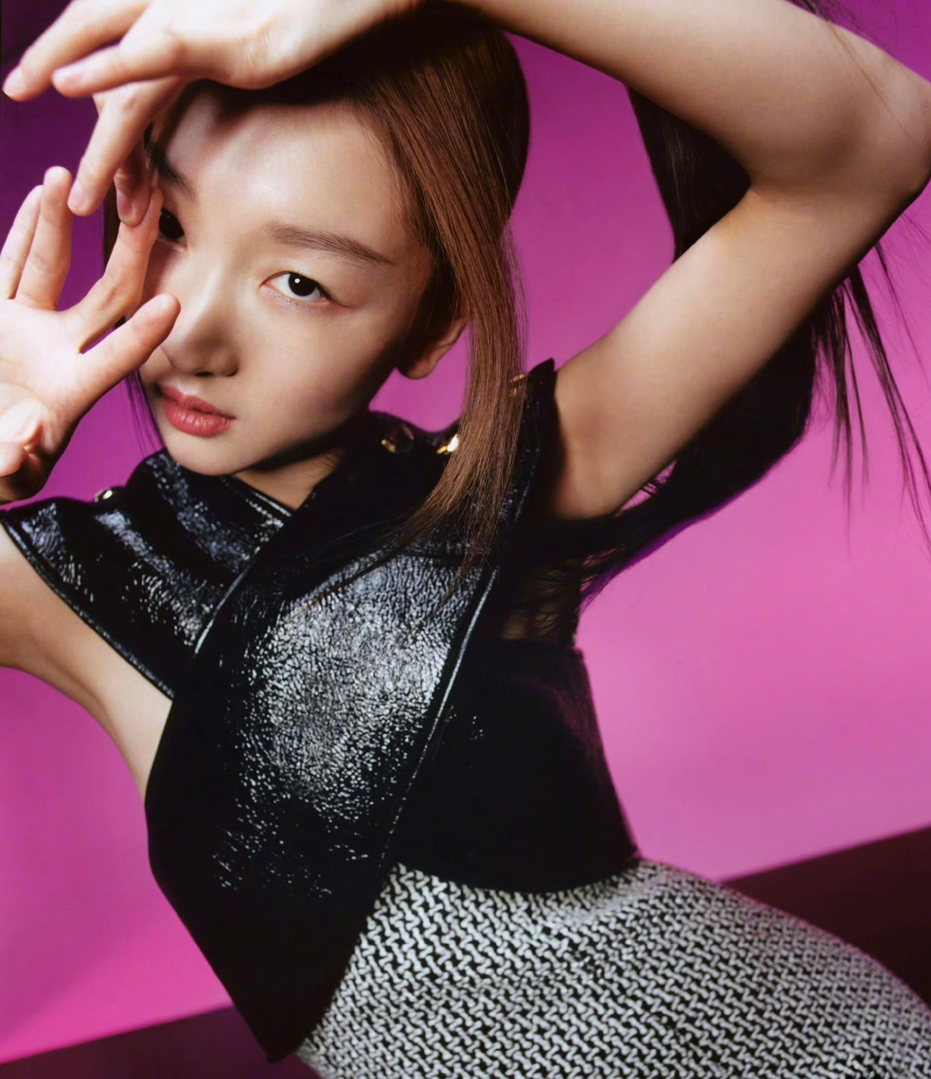 周冬雨|事实证明,“玩不起性感”的周冬雨,已经在另一个圈子里红得发紫