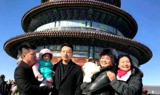 汪小菲|汪小菲以被告身份 被台北地检署传唤,开完庭后把证件遗落在地检署