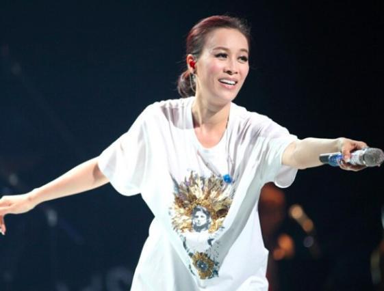 娱乐圈|表面是艺人,实际背景通天的10位女星,她们最不怕的就是潜规则