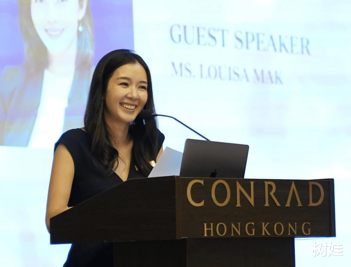 31岁港姐退圈转投教育界,担任上市公司非执董,基本年薪136万