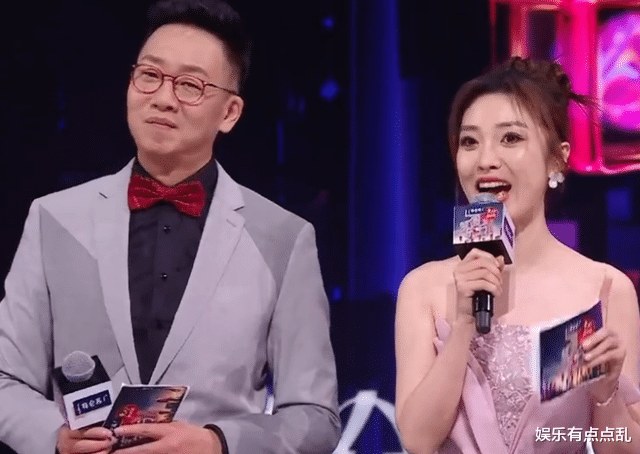 东方卫视|冯琳自曝主持东方卫视跨年晚会后, 父母满小区炫耀自己, 原因超搞笑