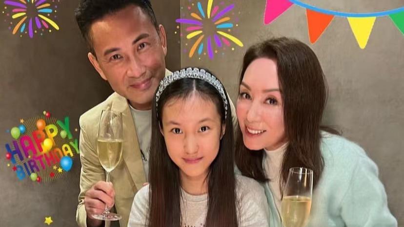 郭可盈|郭可盈林文龙为女儿庆生，13岁林天若身高超妈妈肩膀，是个小学霸