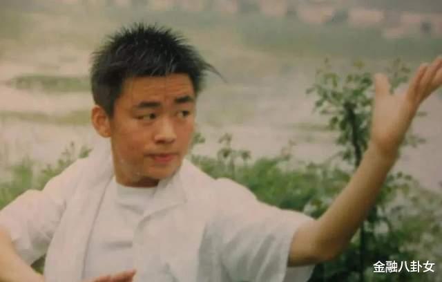 17天破17亿、看哭周星驰,王宝强带全家搞钱,“傻根”变富豪