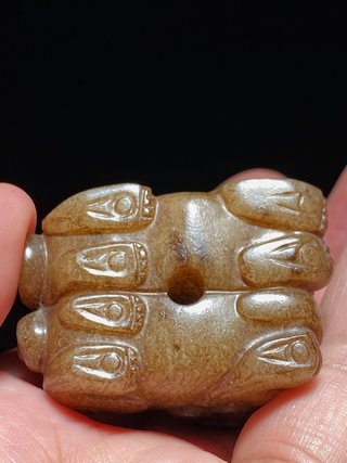 |宋 和田玉籽料 沁色 太狮少狮