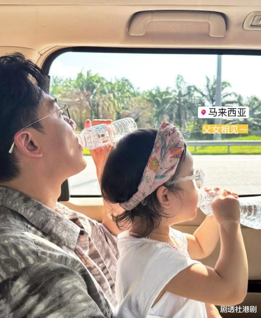 罕晒女儿样貌!知名港星太太带女探班遭网友批评,被指是妨碍拍摄