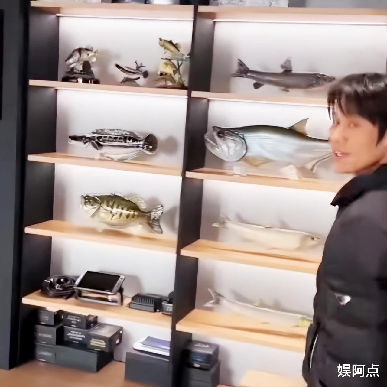 三只羊各大佬办公室曝光！卢总一整柜茅台超豪气，小杨哥最低调！