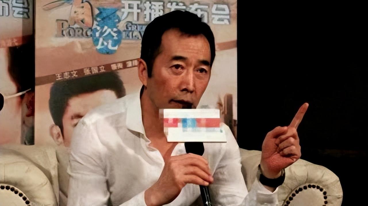 演员郑晓宁:50岁被爆婚外恋,老年得子两度离婚,至今孤身一人