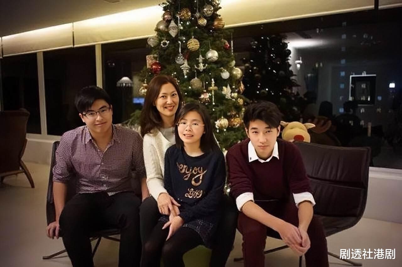 突发！知名港姐陷家暴丑闻，每月获前夫40万赡养费仍拒绝和解