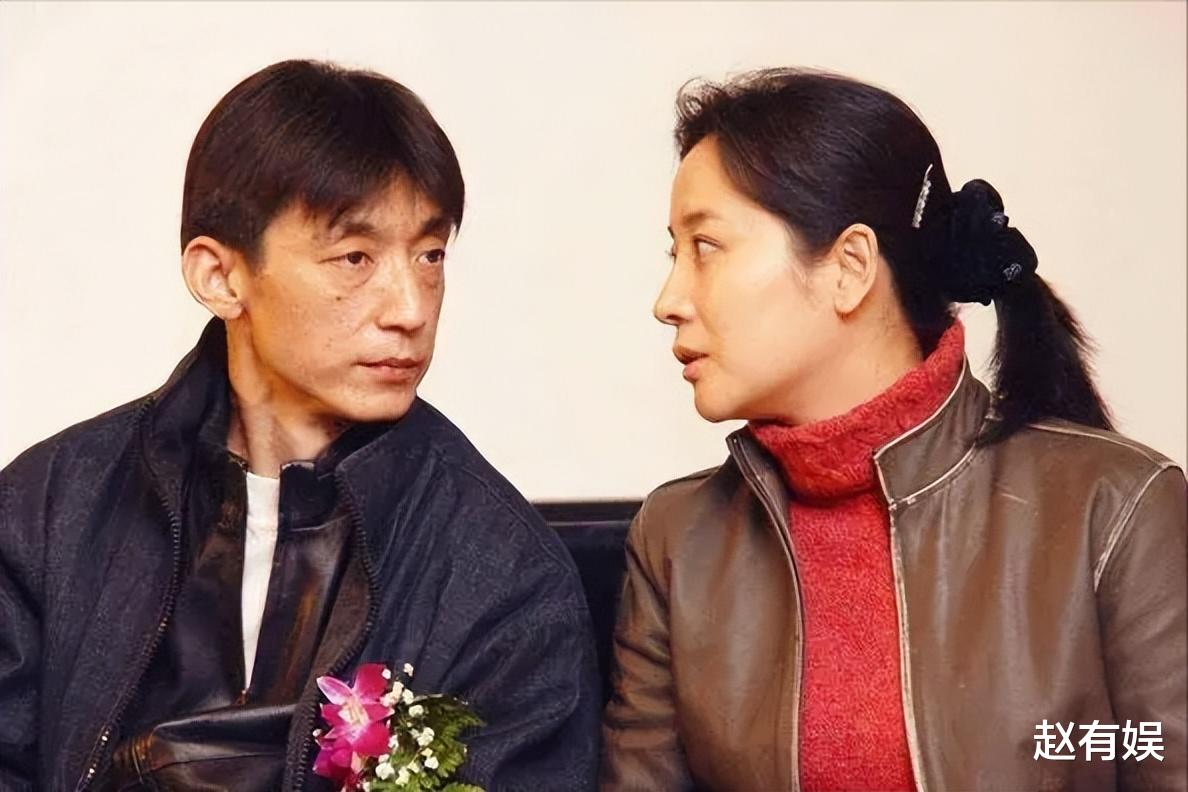 出轨惯犯陈小艺:多次夜会小鲜肉,55岁不死心,体验萧亚轩的快乐