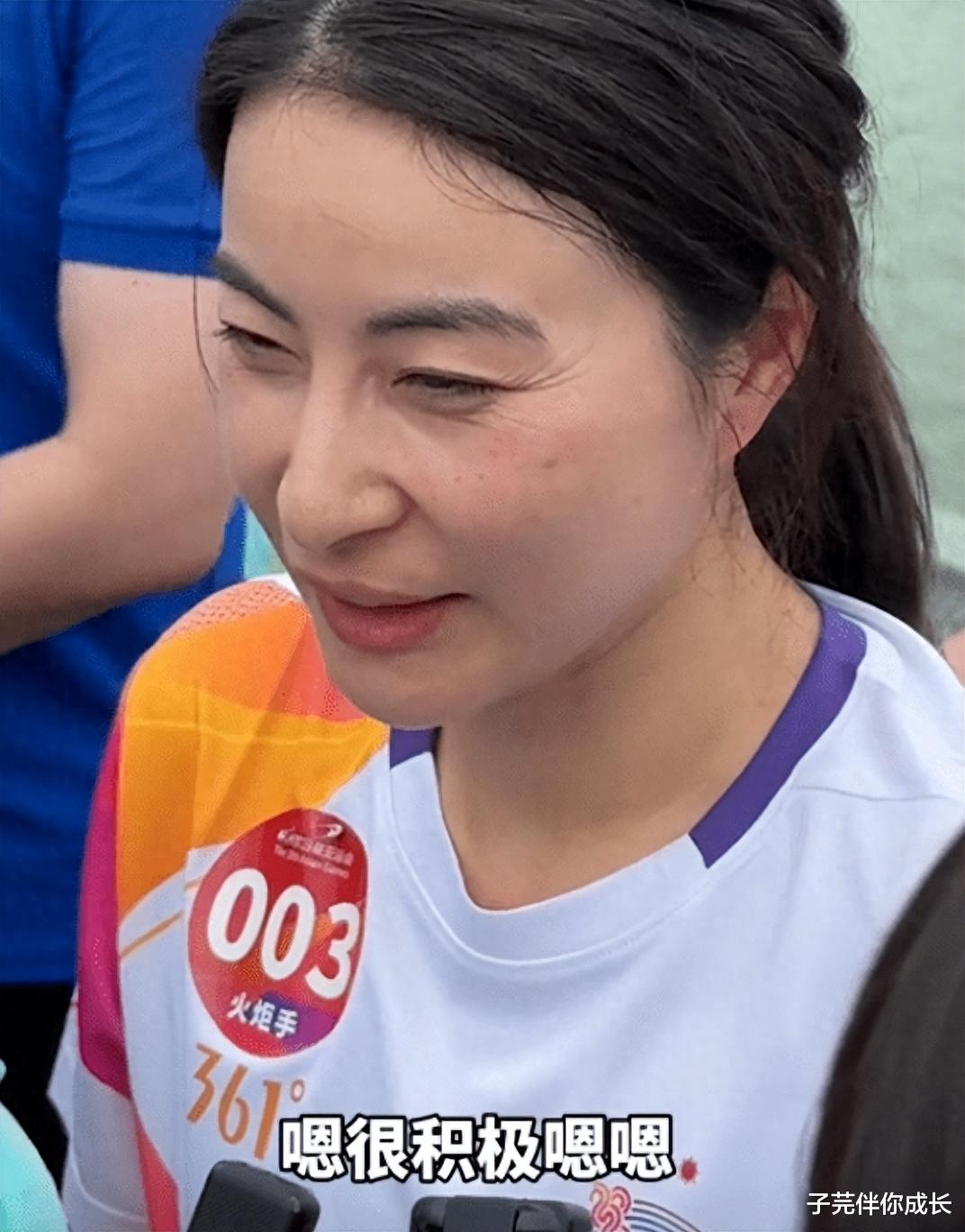 郭晶晶连夜返港，到底发生了什么急事？霍启刚的回答出人意料