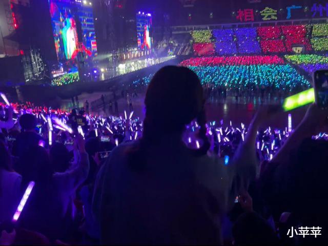 演唱会|一场演唱会,张杰的土、李荣浩的混、华晨宇的虚,体现得淋漓尽致