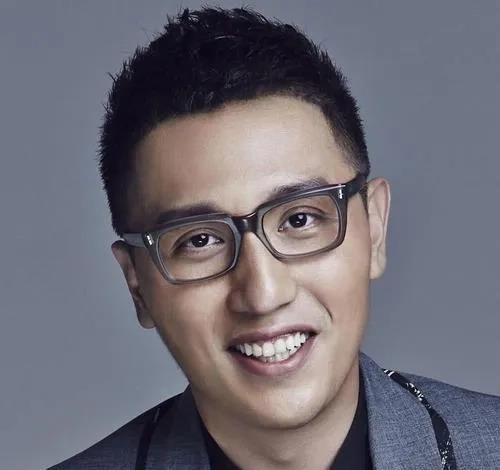 好声音持续发酵!品牌乳业公开抵制,官媒表明立场,华少紧急关评