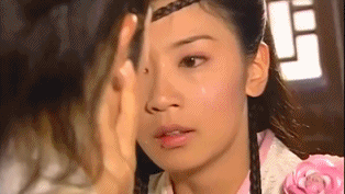 李沁|又惹争议,嘴含戒指接吻,国产剧的吻戏又开始了一场“病态传承”