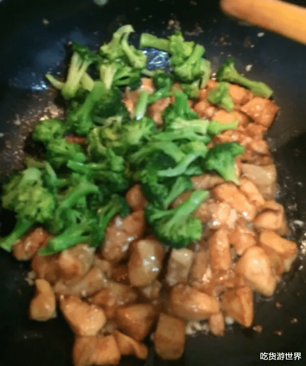 胡萝卜|秋季干燥，多吃这3道“护肤菜”，拒绝干燥，皮肤水水嫩嫩特舒服