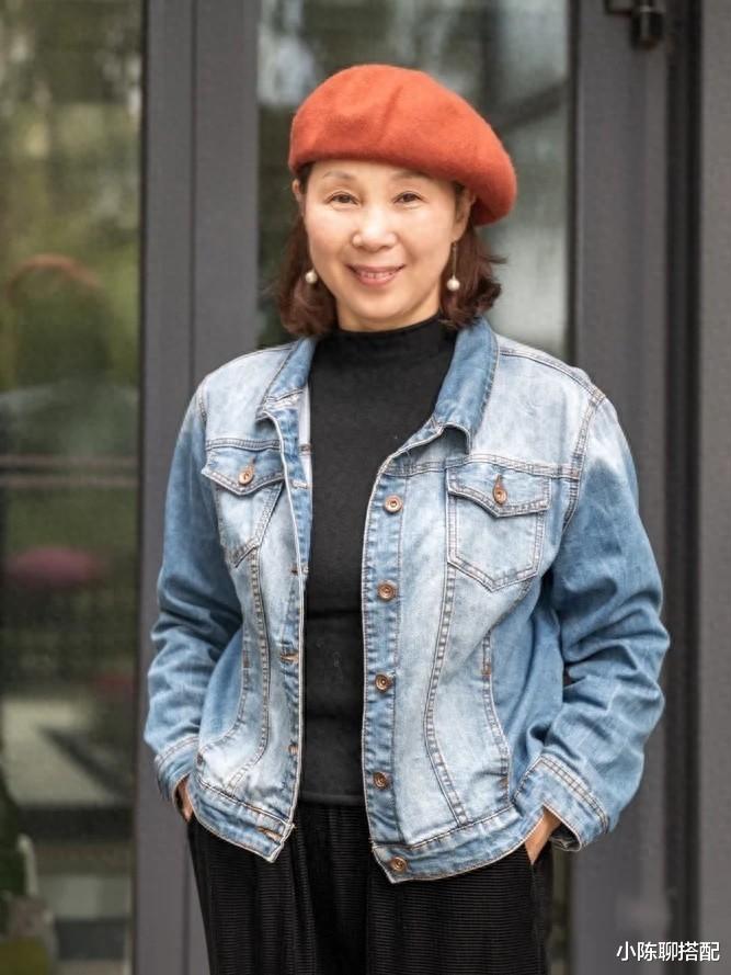 建议中年女性:帽子最好别带这3种,看着洋气实则土气显脸大!