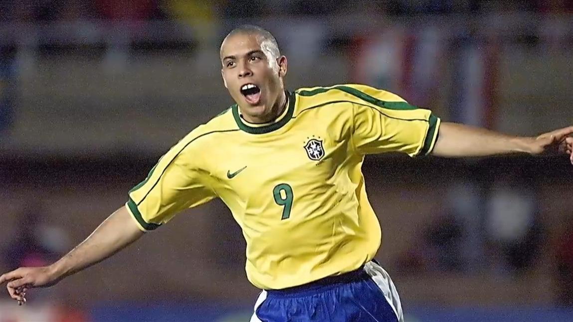 王泉泽|来自天外的来客，一代人抹不掉的记忆，外星人罗纳尔多