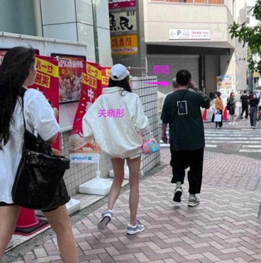 鹿晗卡点为关晓彤庆生,曝庆生现场照超浪漫,喝红酒吃3699元蛋糕