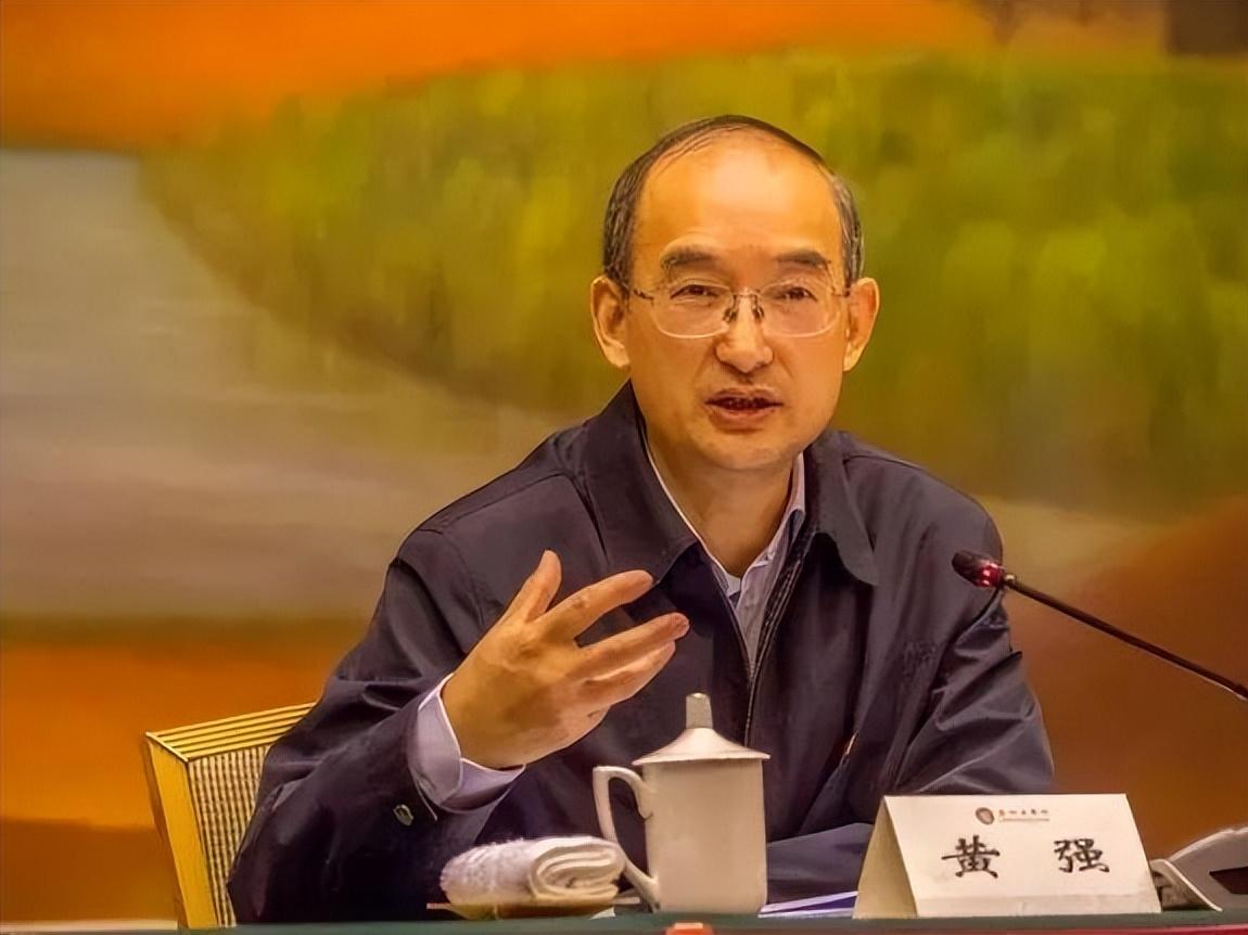 95后|政界楷模：现任四川省长，心系人民就业问题，履历一片辉煌