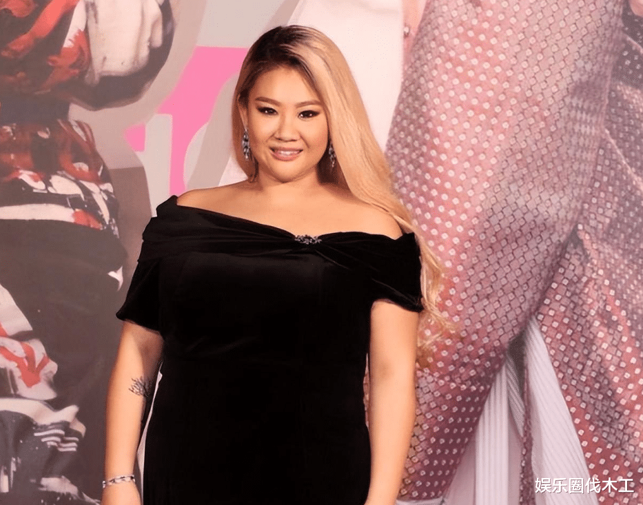 郑欣宜停工4月首露正脸，满脸笑容身形暴瘦，曾被前男友骗光财产