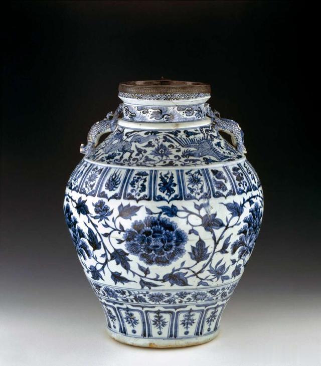 和田玉籽料|为什么青花瓷有着永不衰竭的生命力?