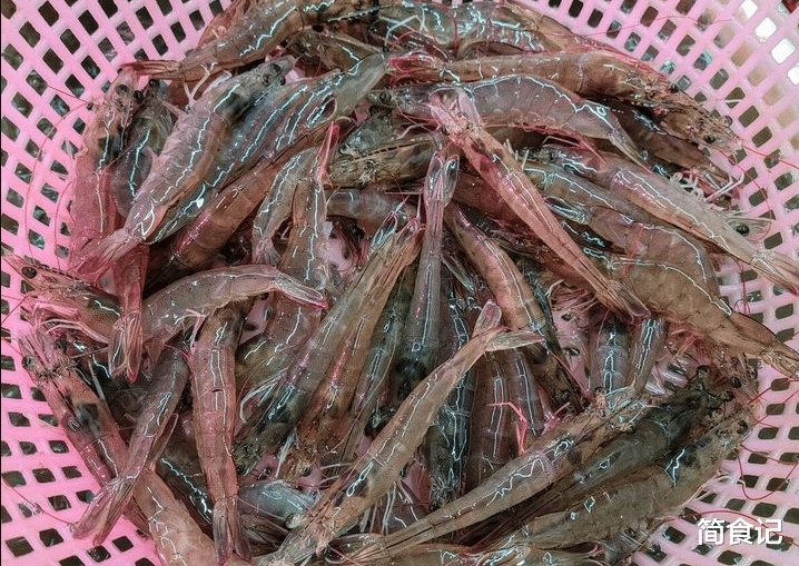 |买大虾，选“直虾”还是“弯虾”？渔民：区别很大，建议弄懂再买