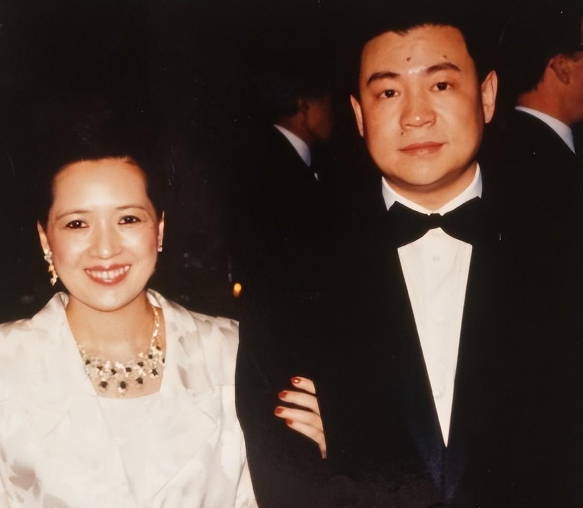 李嘉欣|33年了，李嘉欣终于遭到了“反噬”，庄明月、宝咏琴可以瞑目了