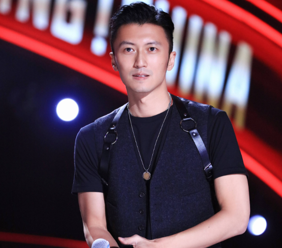 谢霆锋|好声音录制人员曝大瓜:50万转腚费存在,谢霆锋最刚,给钱都没用