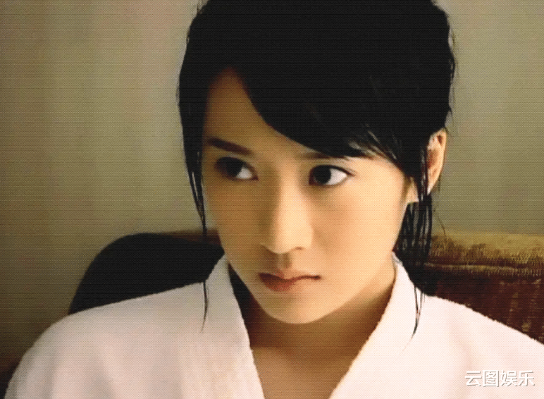 李念|37岁李念疑公开3胎性别！肚大如箩四肢纤细，嫁香港富商定居当地