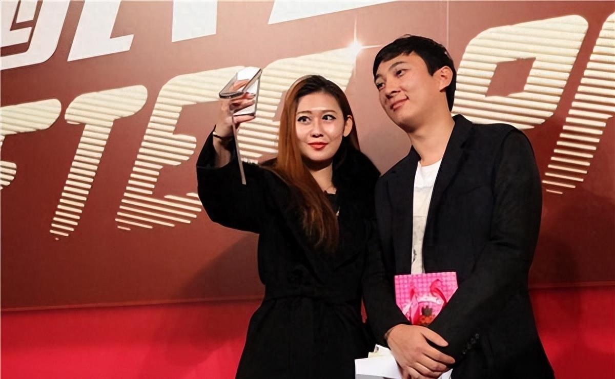 从怼天怼地,到2022年被禁失声,一首“凉凉”送给王思聪