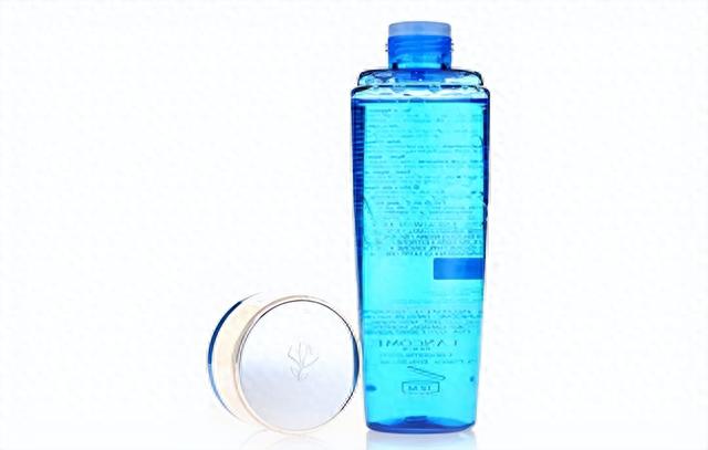 爽肤水推荐:能深入肌底给肌肤补足水分,让皮肤可以透亮很多!