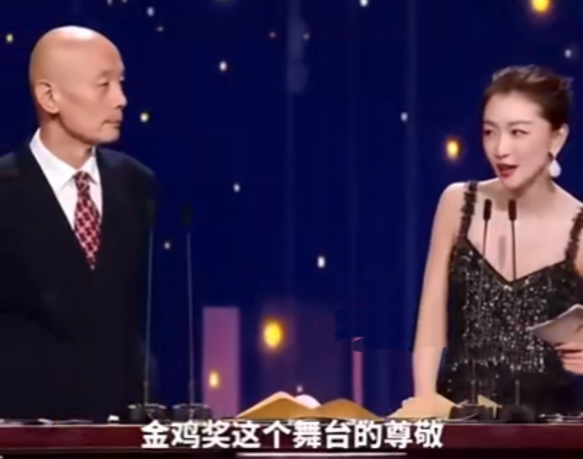 “三金”也拯救不了照本宣读的周冬雨,她这是对观众亵渎对行业不敬