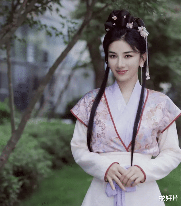 45岁黄奕再扮李玉湖!新剧照一出,三倍吊打新版《上错花轿》