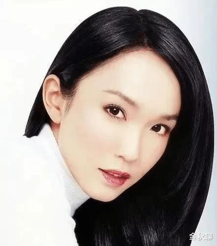 范文芳|51岁范文芳秀身材惹热议 小龙女终把杨过熬成爹！