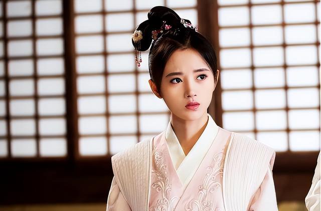 Angelababy|明明是演员,却没有代表作,这5位明星“红”的“莫名其妙”