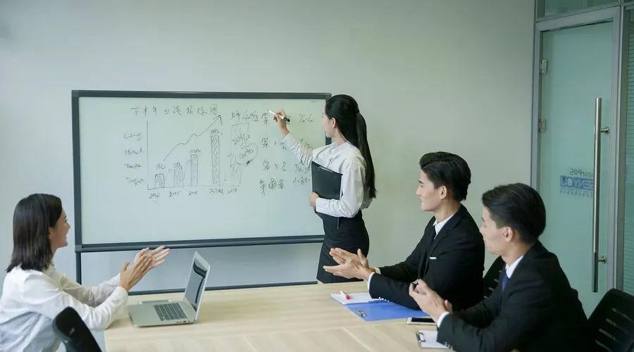 方格|职场晋升太艰难?关键在于找到你的“职场贵人”,升职加薪不愁