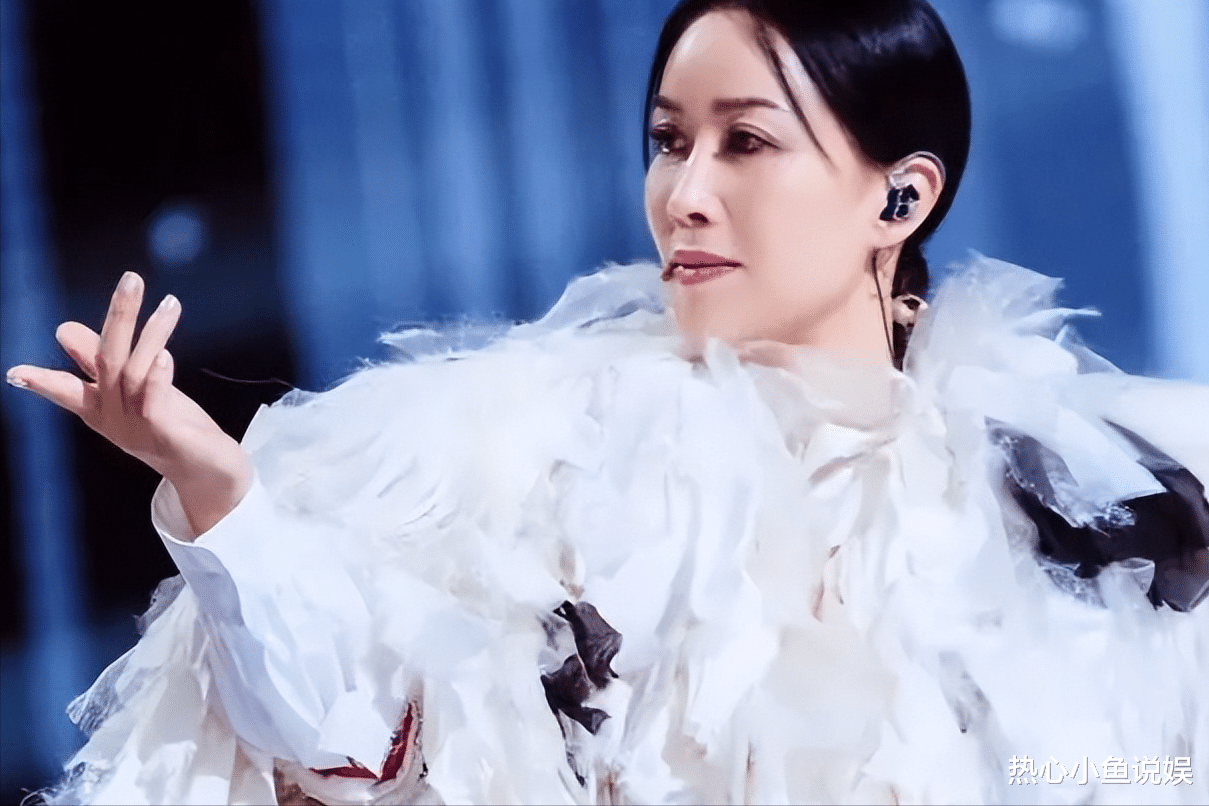 善恶终有报!56岁“惨遭封杀、移民国外”的那英,彻底活成了笑话