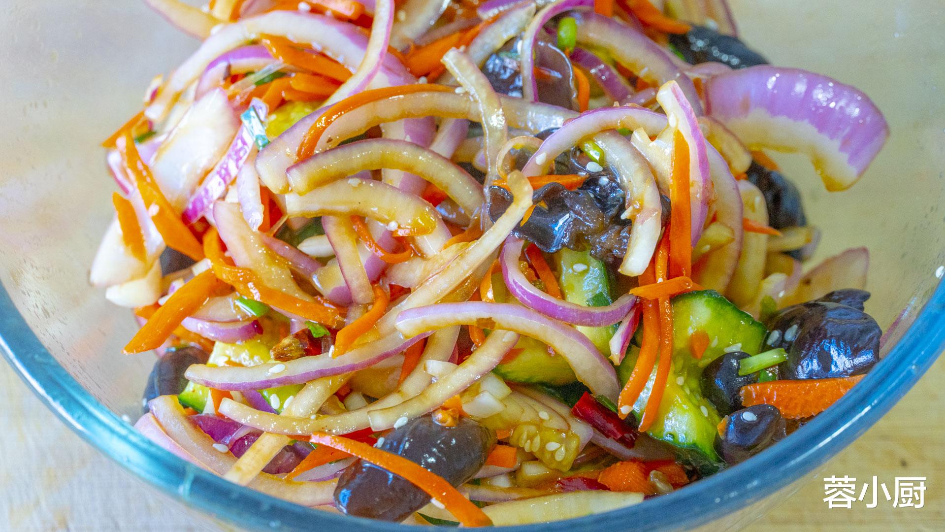 黄体酮|女人进入更年期,5种碱性食物要多吃,补“天然黄体酮”,老得慢