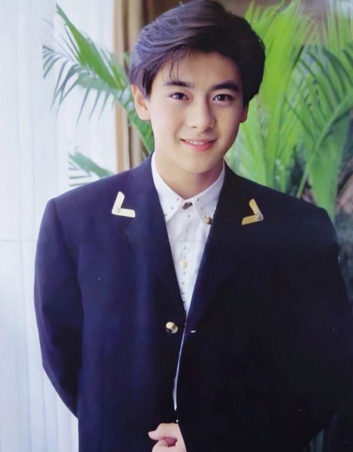 林志颖|48岁林志颖携老婆现身米兰!胡子拉碴变样了,罕曝车祸后身体近况