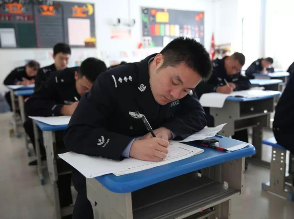 公务员某岗招聘遇冷，待遇优厚却鲜有人报，看完原因恍然大悟