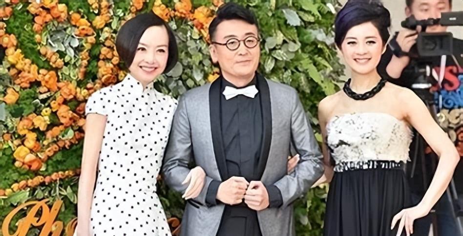 自爆与两名女主持同眠一张床,当了十年的地下情人,56岁还没玩够