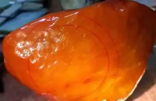 一眼就相中的翡翠料子,满肉,成品如何!