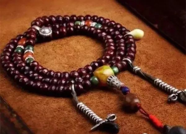 珠子盘玩之后如何清洁?