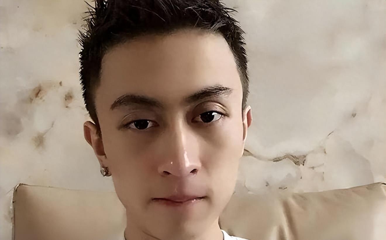 大瓜!网友曝被秦奋害到抢救,并称曝其更多黑料,反转来的太快