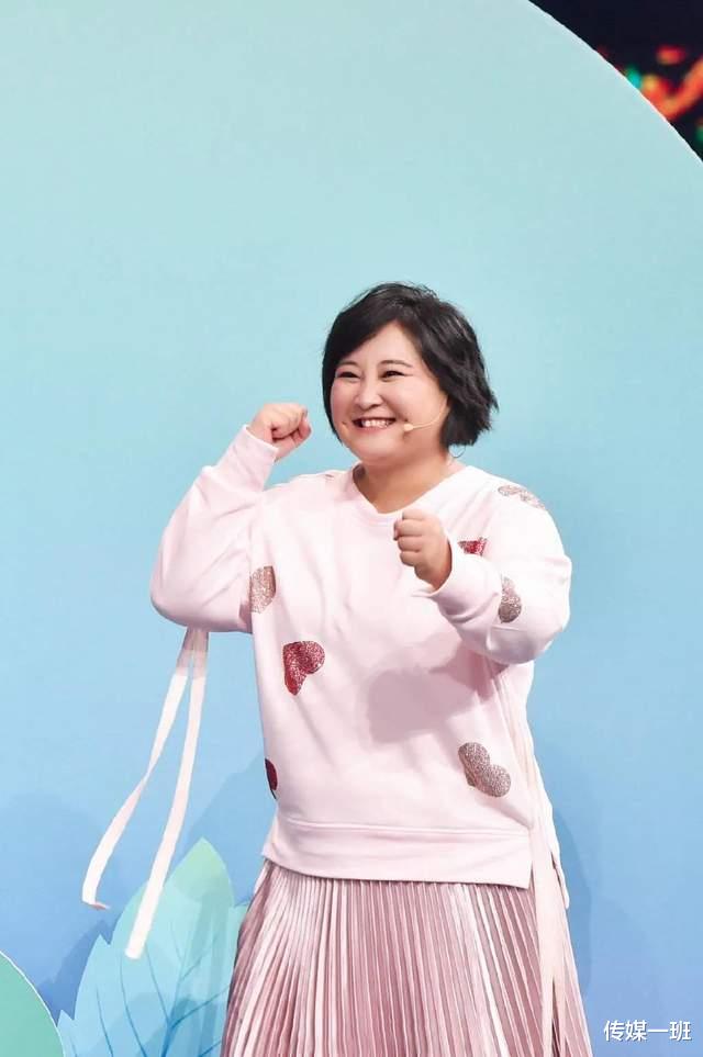 贾玲 网曝贾玲为新电影减重100斤，部分戏份已完成，难怪要拍这么久