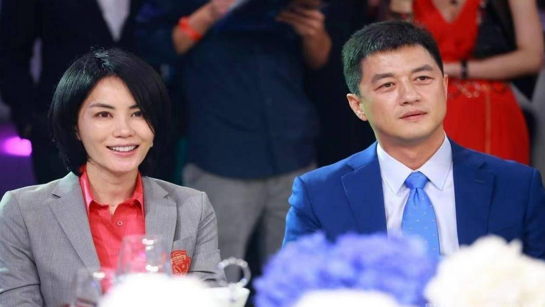 |还没清醒?李亚鹏忍痛割宝,8亿太湖石出3.5亿甩卖,网友:只值35元 !